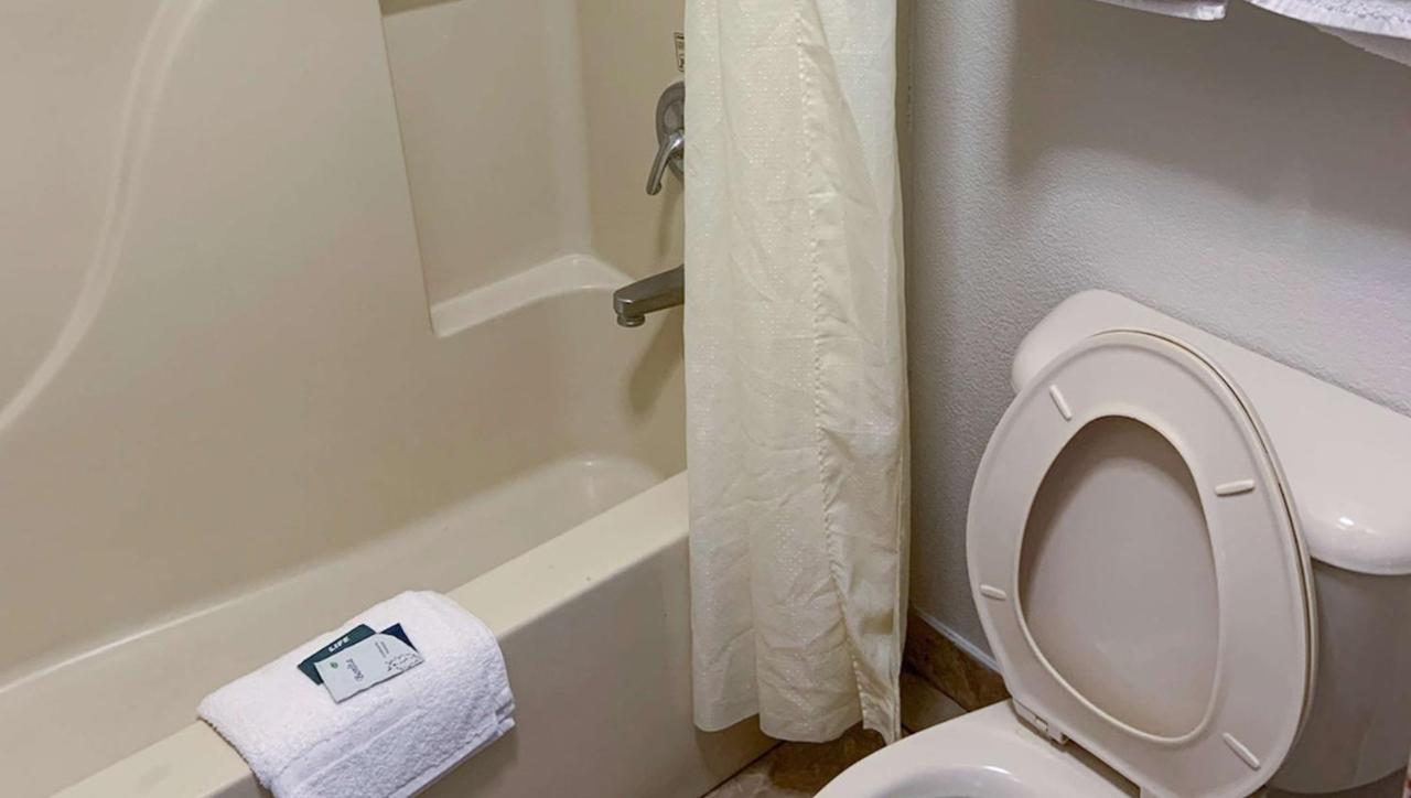 Luxury Inn Forrest City Bagian luar foto