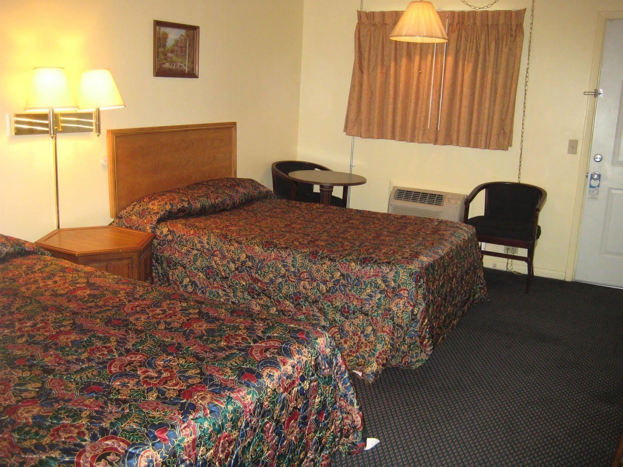 Luxury Inn Forrest City Bagian luar foto